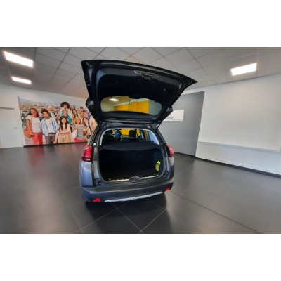 Peugeot 2008  BlueHDI <br /> 100 Black Matt (73 KW)
